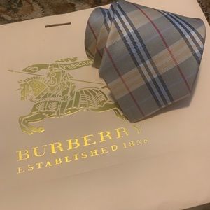 Burberry Check Tie - Like New